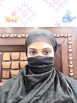 Snapshot of Yours-Bebo chatting on 01.09.25 Yours-Bebo online show from 01.09.25