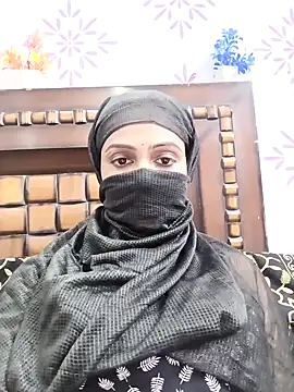 Snapshot of Yours-Bebo chatting on 01.09.25 Yours-Bebo online show from 01.09.25