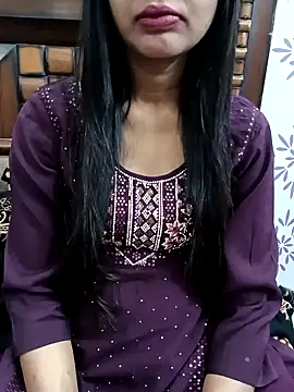 Snapshot of Yours-Bebo chatting on 02.01.25 Yours-Bebo online show from 02.01.25