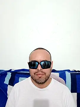 Snapshot of ElSunEagle chatting on 05.21.26 ElSunEagle online show from 05.21.26