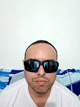 Snapshot of ElSunEagle chatting on 06.15.26 ElSunEagle online show from 06.15.26