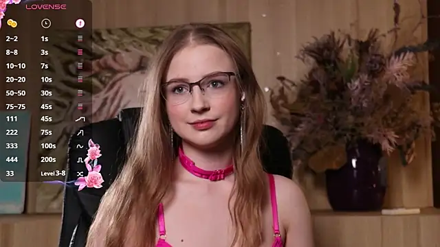 Snapshot of steffania- chatting on 12.23.24 steffania- online show from 12.23.24