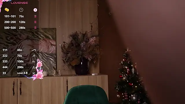 Snapshot of steffania- chatting on 12.24.24 steffania- online show from 12.24.24