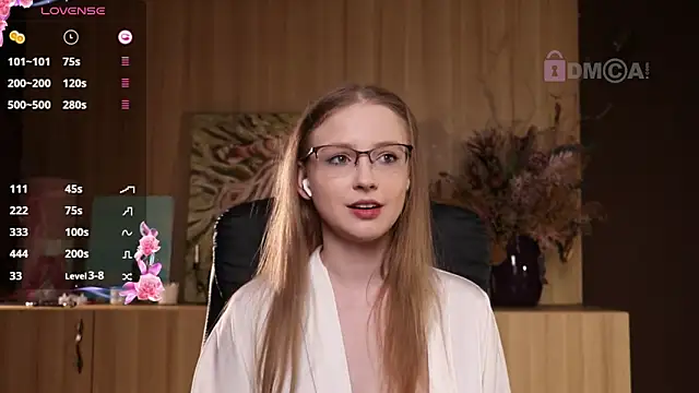 Snapshot of steffania- chatting on 02.07.25 steffania- online show from 02.07.25