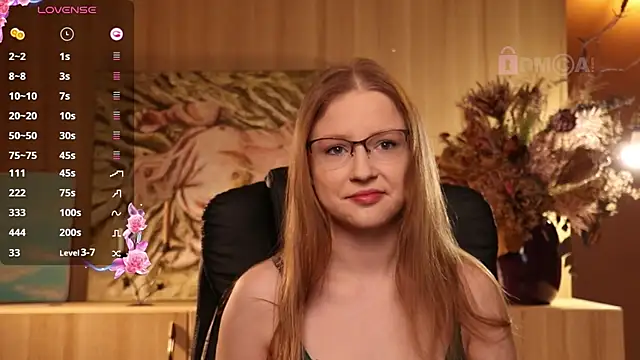 Snapshot of steffania- chatting on 03.16.25 steffania- online show from 03.16.25