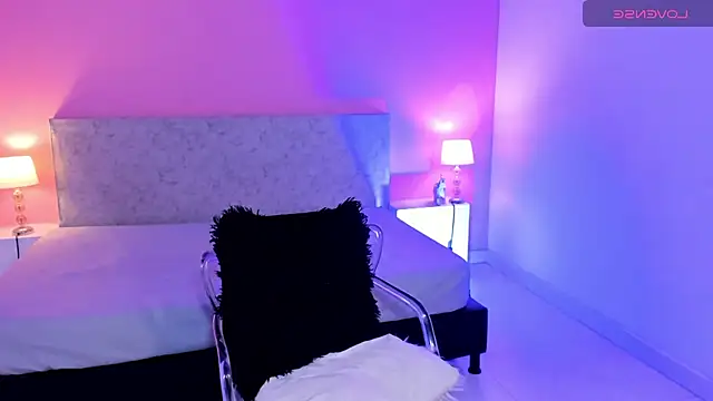 BlakmillerrGilson online show from 09.19.25