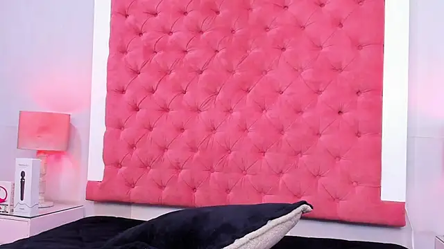 ZendayaGrey online show from 01.21.25