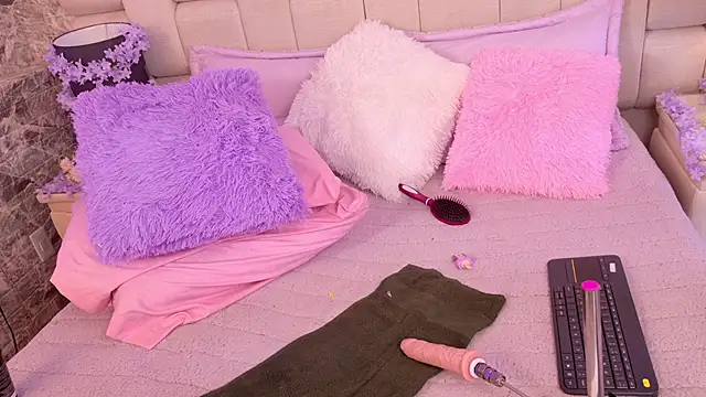 ZendayaGrey online show from 03.15.25