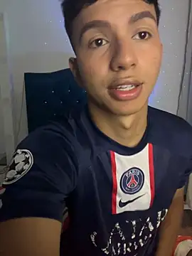 Leonarrrd 01 online show from 12.18.24