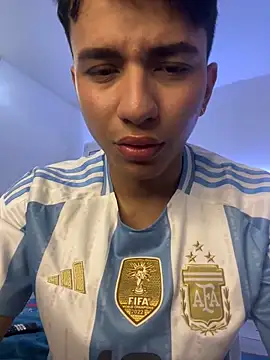 Leonarrrd 01 online show from 02.17.25