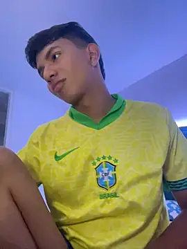 Leonarrrd 01 online show from 03.10.25