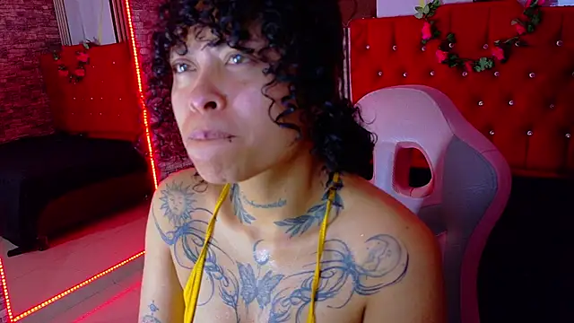 miahernadez303av online show from 01.11.26