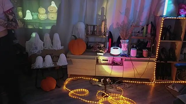 Kerry Kirk online show from 10.23.25