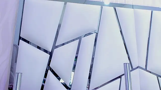  aurora18  online show from 03.15.25