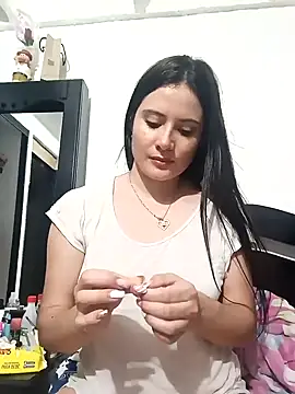 Zoe Clark  online show from 01.14.25