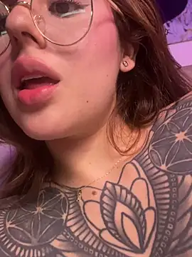 ValerieHilton online show from 02.25.25