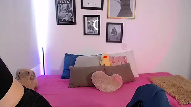 Snapshot of lilyy_evanss chatting on 01.09.25 lilyy evanss online show from 01.09.25