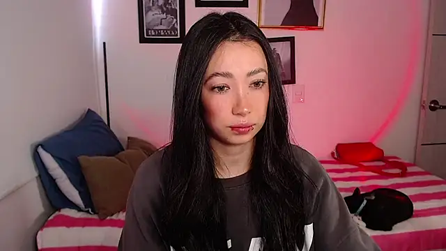 Snapshot of lilyy_evanss chatting on 01.23.25 lilyy evanss online show from 01.23.25