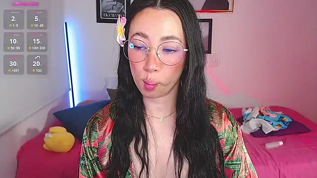 Snapshot of lilyy_evanss chatting on 02.20.25 lilyy evanss online show from 02.20.25