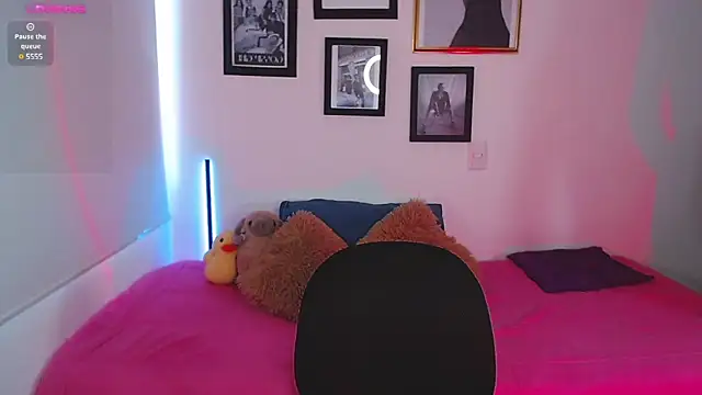 Snapshot of lilyy_evanss chatting on 03.04.25 lilyy evanss online show from 03.04.25