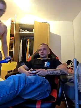 Snapshot of magicSeX4You chatting on 10.07.25 magicSeX4You online show from 10.07.25