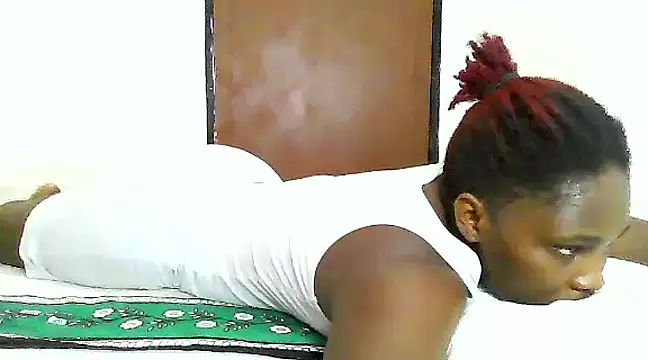 Snapshot of SexyKimberly23 chatting on 02.05.25 SexyKimberly23 online show from 02.05.25