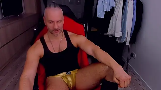 Snapshot of MarisMuscle chatting on 03.01.26 MarisMuscle online show from 03.01.26