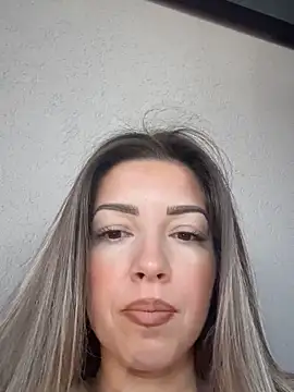Snapshot of SonyaD_ chatting on 06.19.26 SonyaD online show from 06.19.26