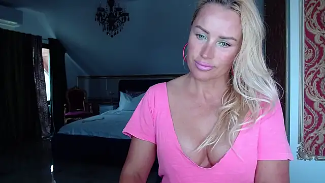 Snapshot of eyesangel22 chatting on 09.26.25 eyesangel22 online show from 09.26.25