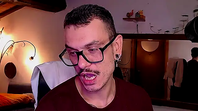 Snapshot of cek_186 chatting on 10.04.25 cek 186 online show from 10.04.25