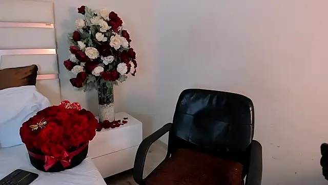 CamilaSofiia online show from 02.19.25