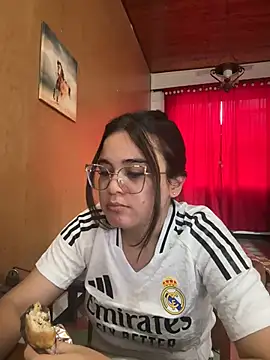 CamilaSofiia online show from 04.15.26