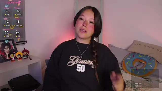 Lexie Thompson10 online show from 09.22.25