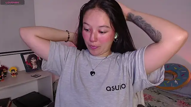 Lexie Thompson10 online show from 10.12.25