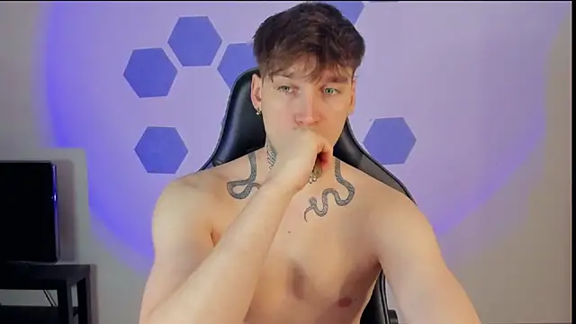 Chris Tyson online show from 03.04.25