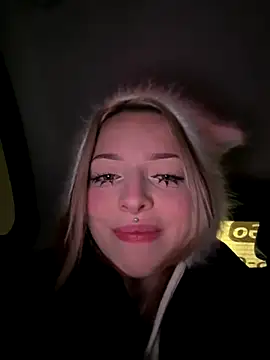 LoraaDoll online show from 12.16.25