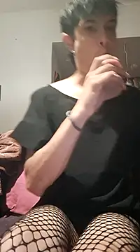 Snapshot of LYZBORNHD chatting on 02.27.25 LYZBORNHD online show from 02.27.25