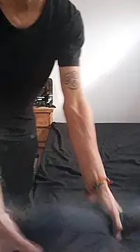 Snapshot of LYZBORNHD chatting on 03.12.25 LYZBORNHD online show from 03.12.25