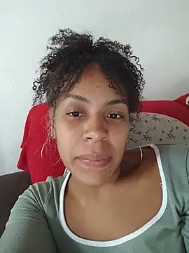 Julia Pretinha online show from 06.23.26