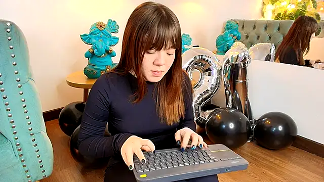 Fluffy Bubble21 online show from 09.21.25