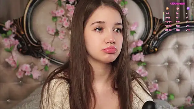 AmiLewis online show from 04.04.26