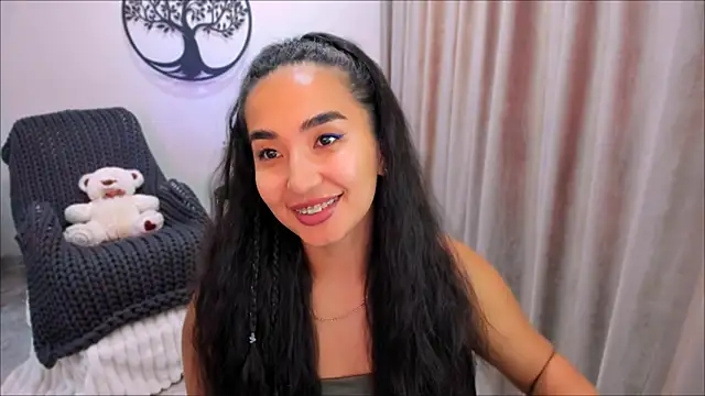 worldofkim online show from 10.13.25