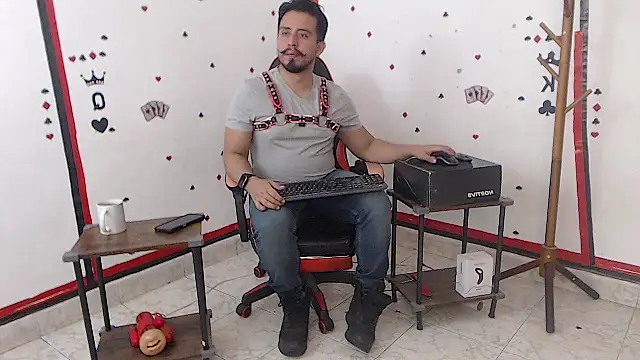 KalethBigDick online show from 10.04.25