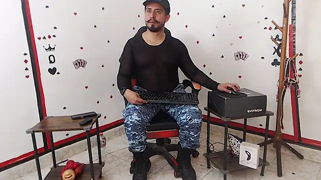 KalethBigDick online show from 10.08.25