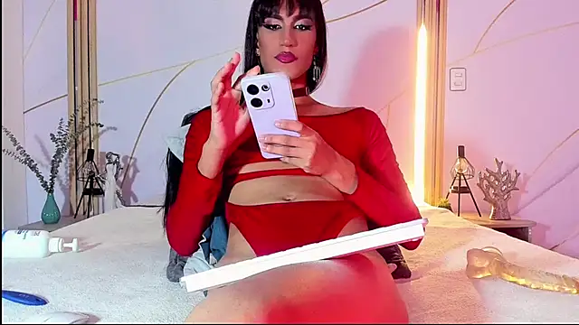 Snapshot of CheryHandsome chatting on 12.24.24 CheryHandsome online show from 12.24.24