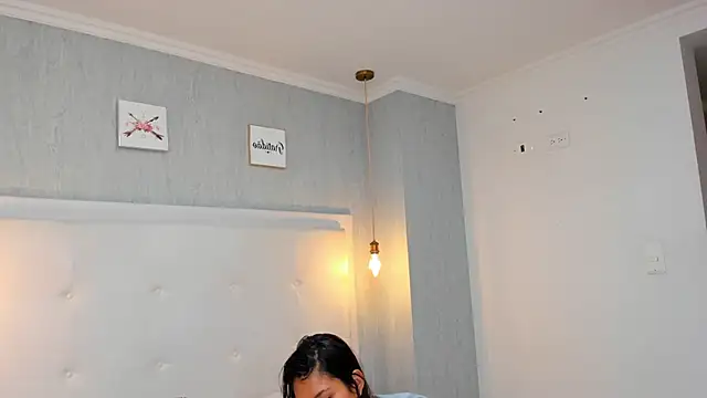 aishawild online show from 02.08.25