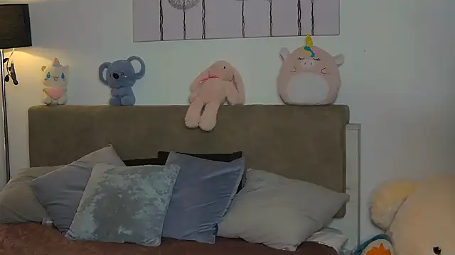 CassKiera online show from 11.17.25