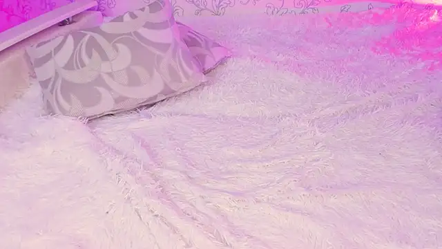 Snapshot of milky_waybaby chatting on 12.20.24 milky waybaby online show from 12.20.24