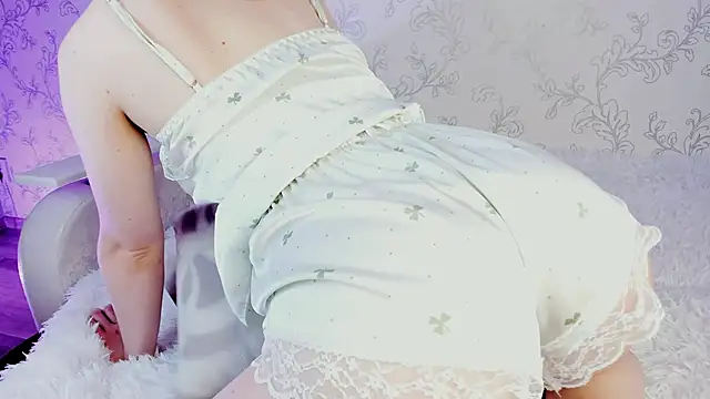 Snapshot of milky_waybaby chatting on 02.22.25 milky waybaby online show from 02.22.25