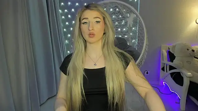 Snapshot of milky_waybaby chatting on 09.27.25 milky waybaby online show from 09.27.25